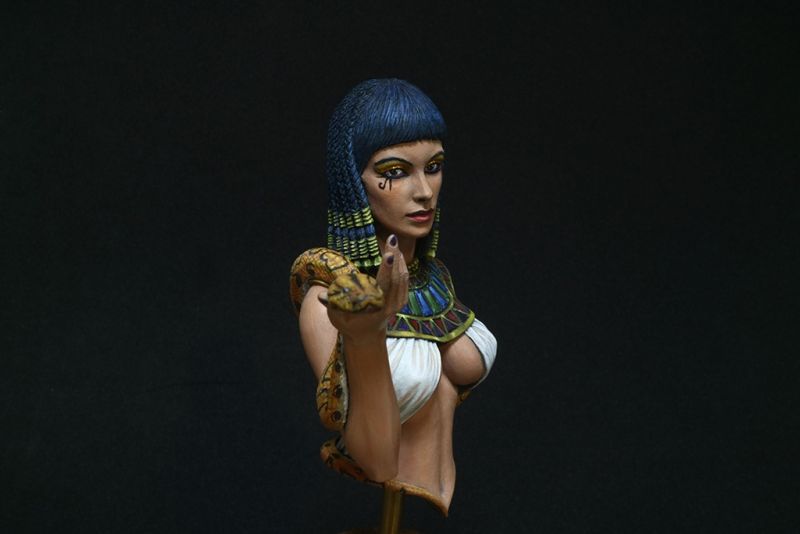 41758 Nuts Planet 160mm Bust Cleopatra Resin Model 