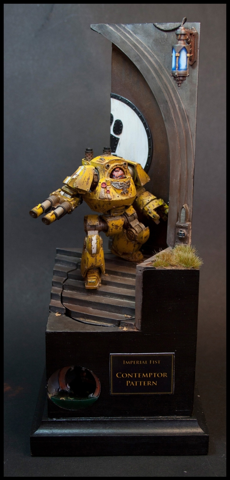 Imperial Fist Contemptor Cybot