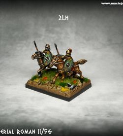 Early Imperia Roman Light Cavalry with Shields