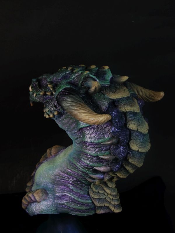 Arothir -Dragon Bust