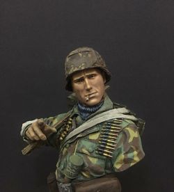 1/10 Man of Waffen SS, 1st Div. “LAH”, ammo carrier