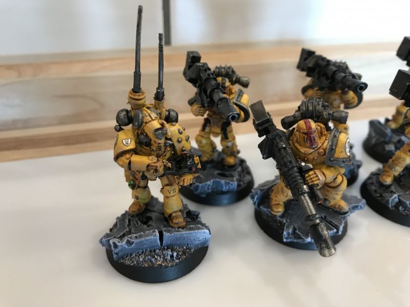 Imperial Fists Heavy Support Squad with Master of Signal