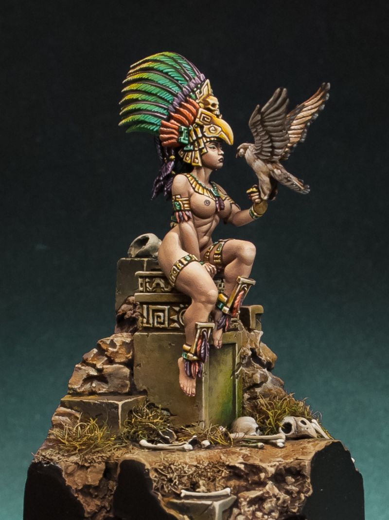 Aztec Priestess with Bird 28mm