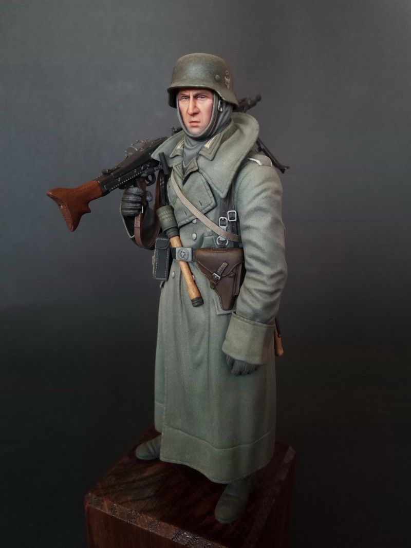 German machine gunner, Tamiya 1/16