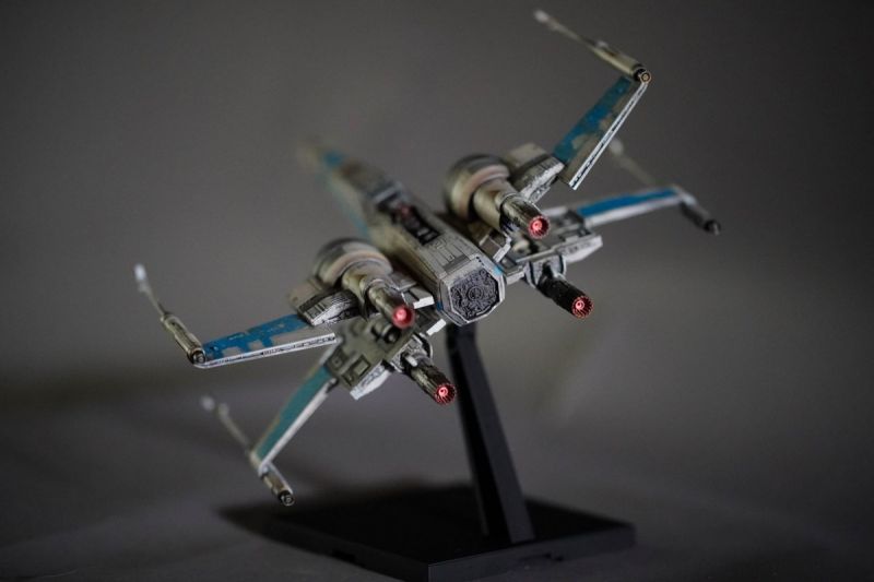 Blue Squadron Resistance T-70 X-Wing Fighter
