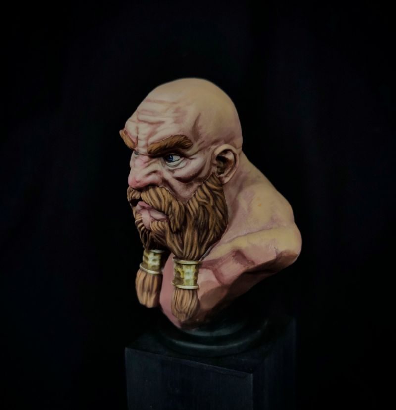Dwarf bust