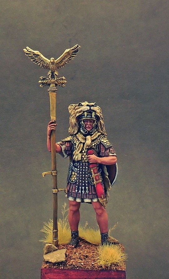 Aquilifer of the Roman Legion. 1-2 centuries AD.