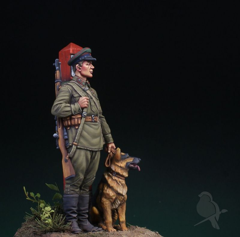 Sergeant of the NKVD Border Troops with a dog, 1941.