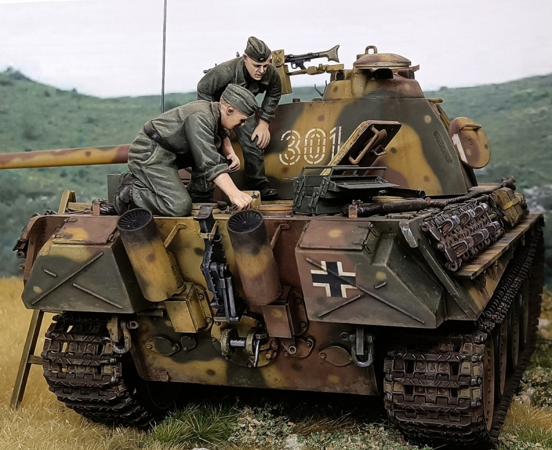 German tank maintenance crew