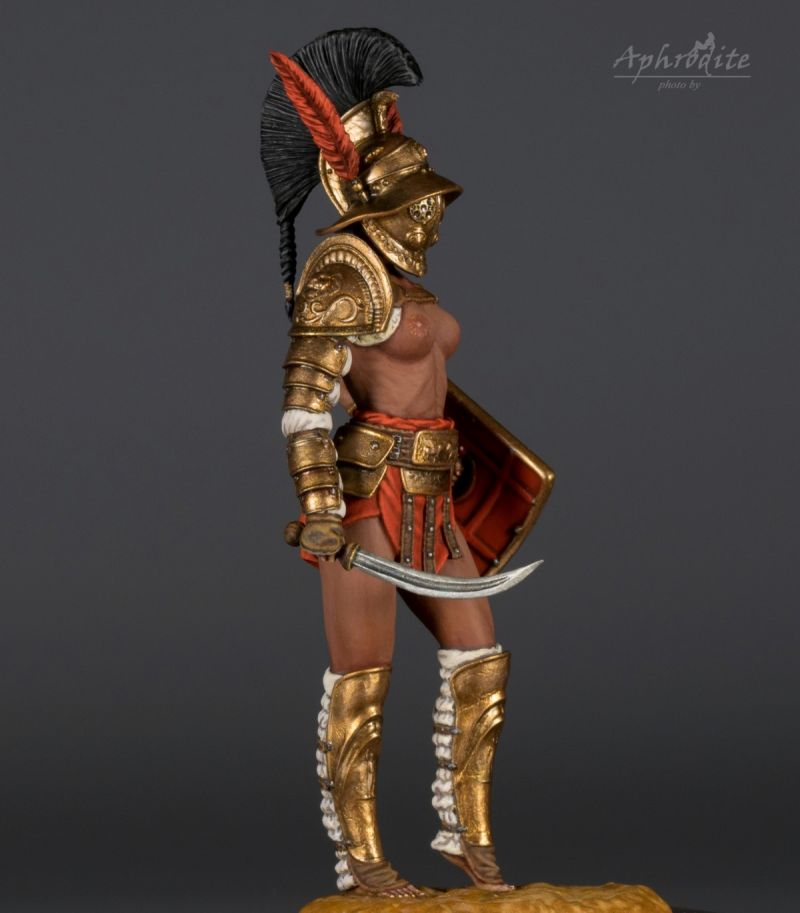 Female secutor gladiator