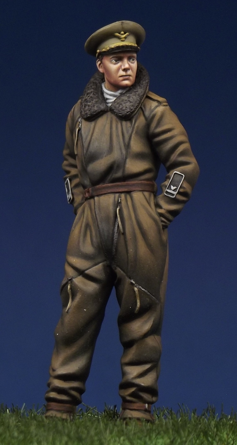 Royal Hungarian Air Force Pilot WW II ( Early Uniform )