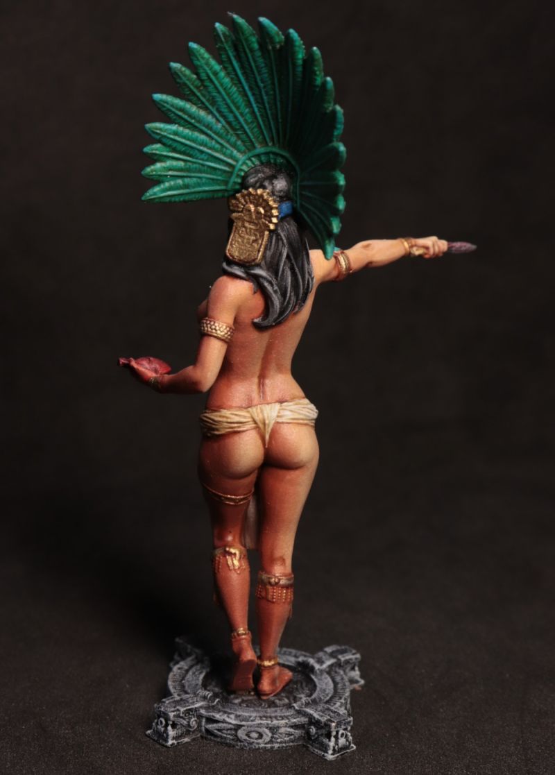 Aztec priestess