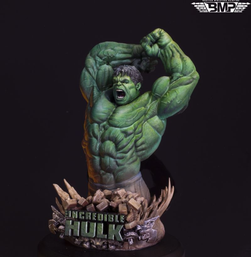 The incredible hulk bust