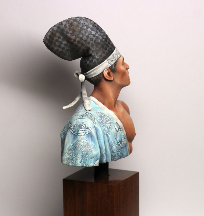 Bust of a Japanese man wearing an eboshi hat.