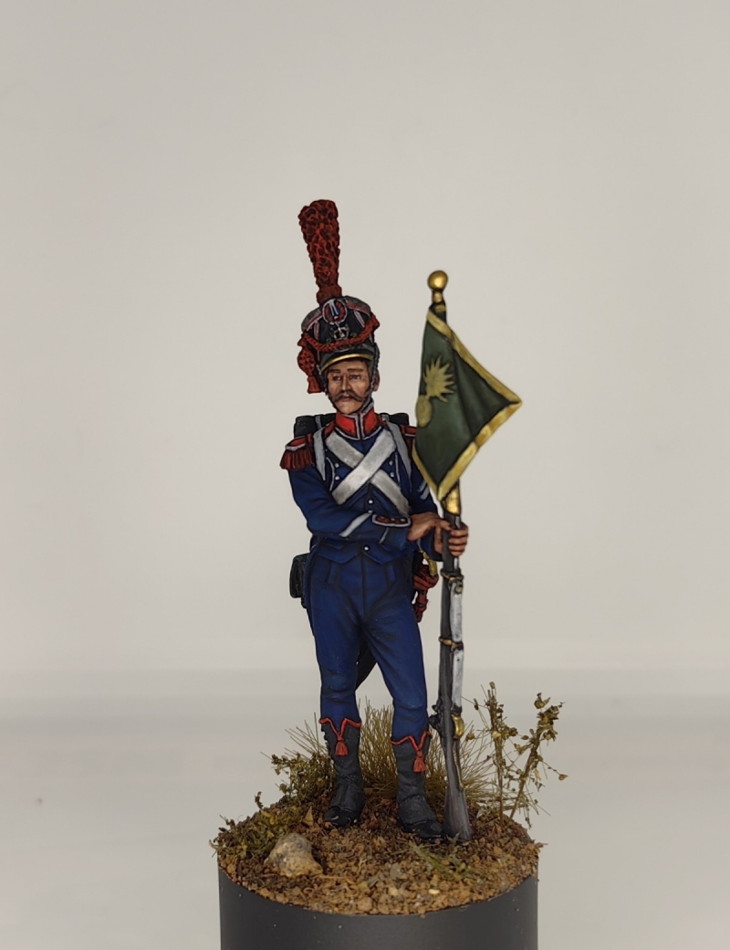 Sergeant of the Carabinieri of the 8th Light Regiment with a company fanion. France, 1809-12.