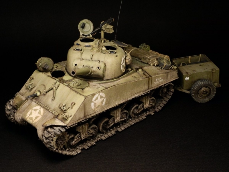 Sherman 105 Assault tank